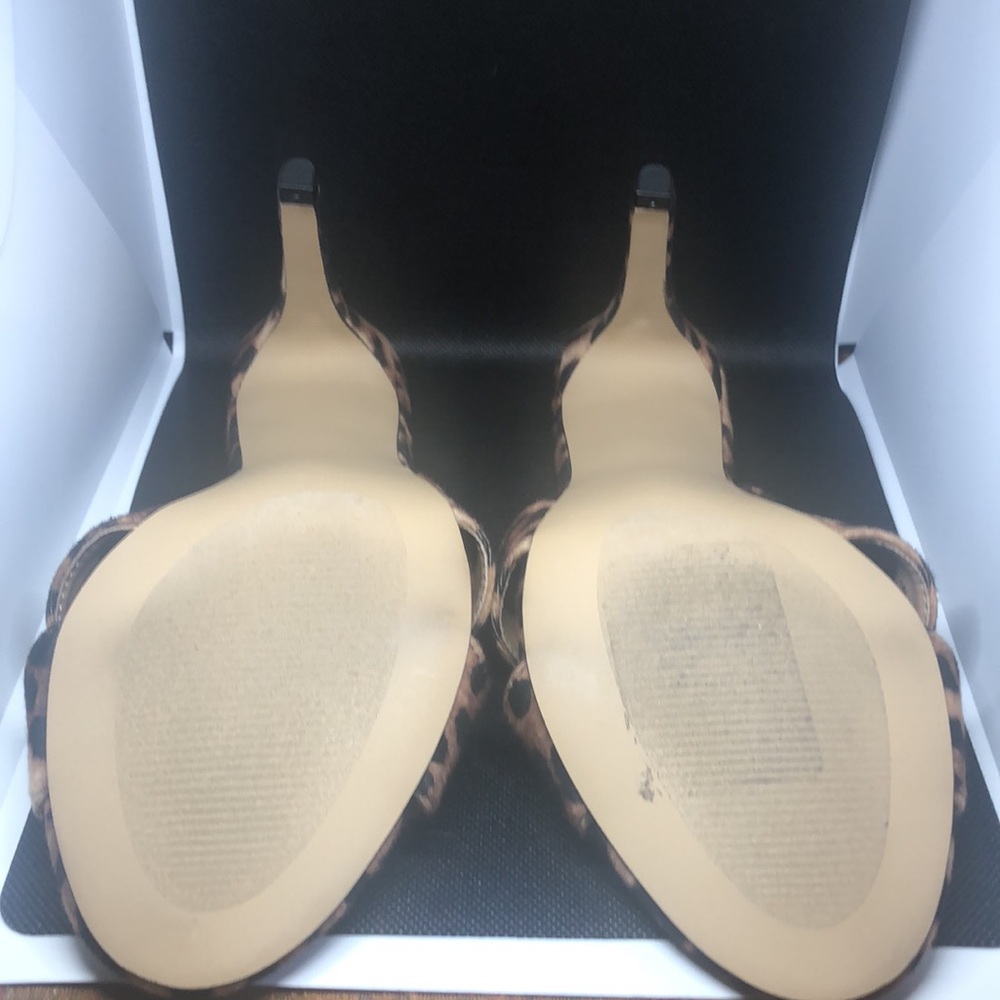Shoes - Picture 4 of 5